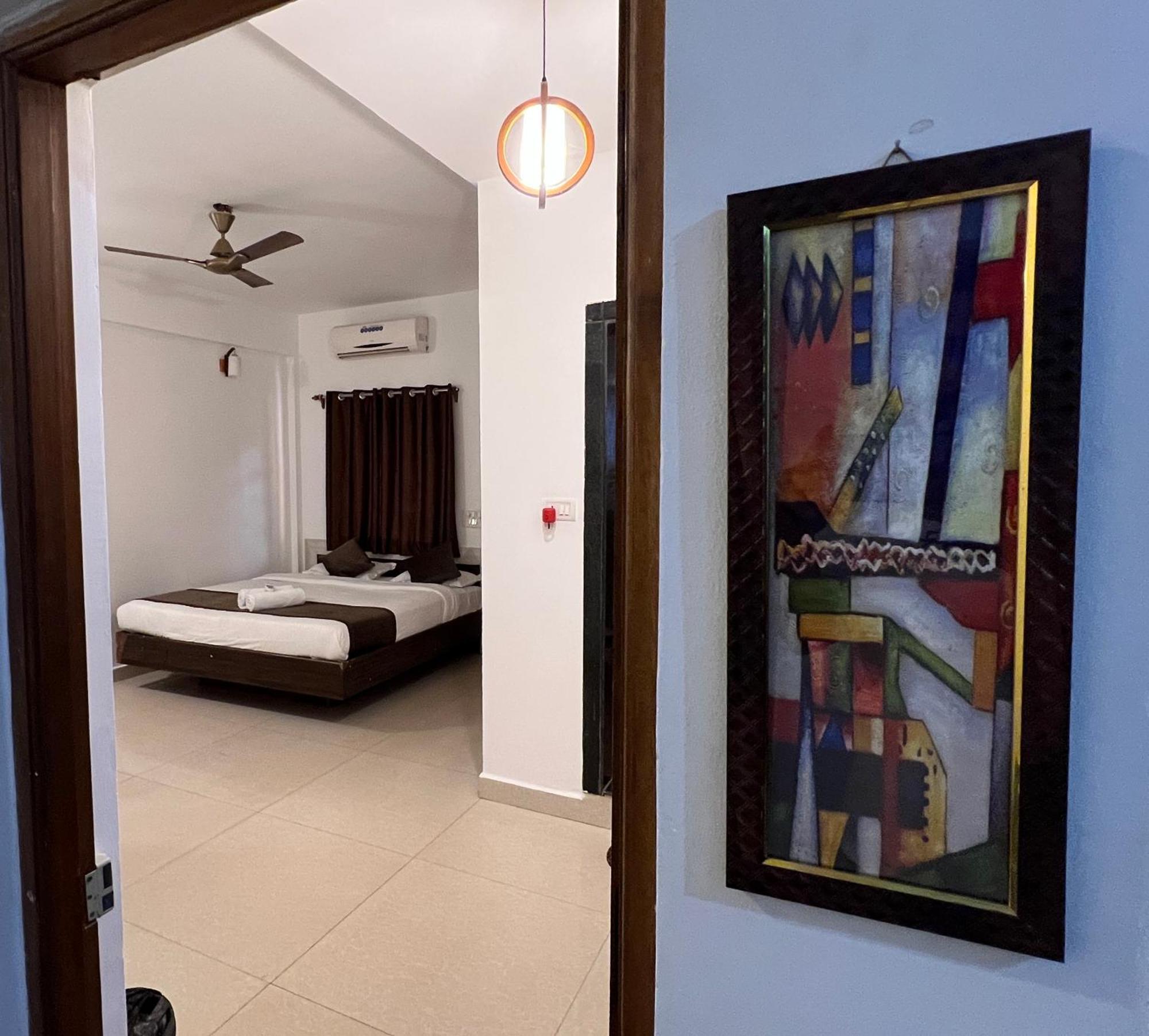 Aura Rooms & Swimming Pool, Calangute Extérieur photo